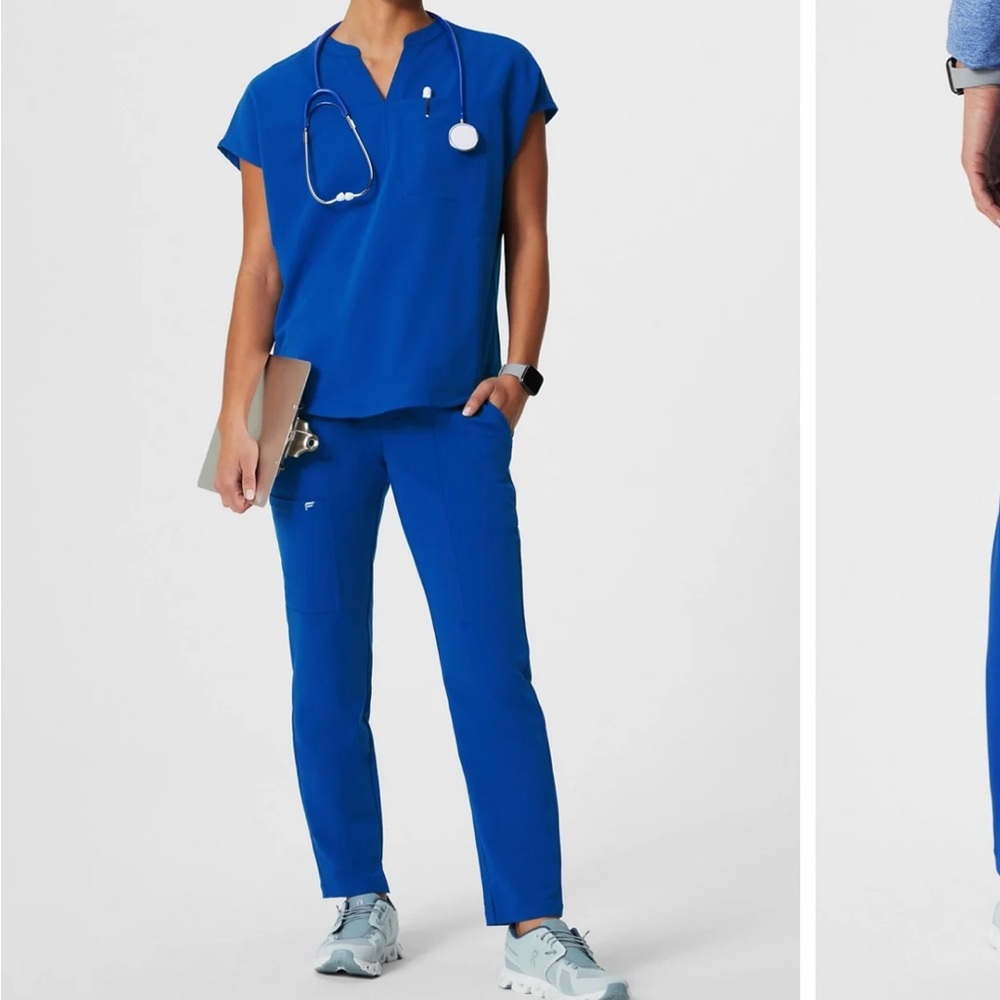 Fabletics Scrub Set